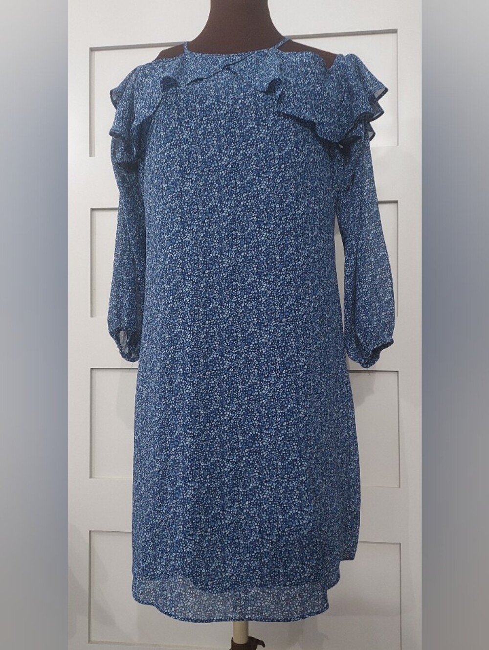 NWOT Michael Kors Floral Ruffle Cold Shoulder Mini Dress Blue White Size Small